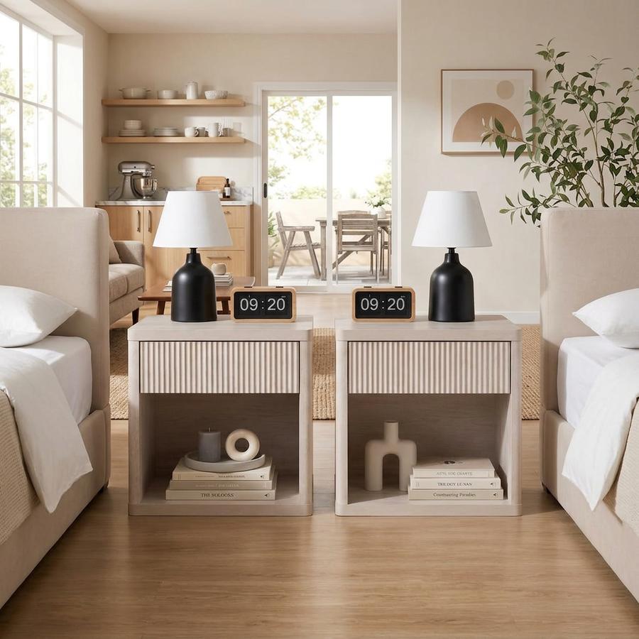 YIORTWO Fluted Nightstand Set